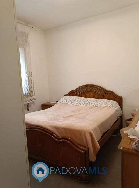 Immobile in esclusiva al Gruppo Padova MLS
Tencarola interessante appartamento in bifamilare, com...