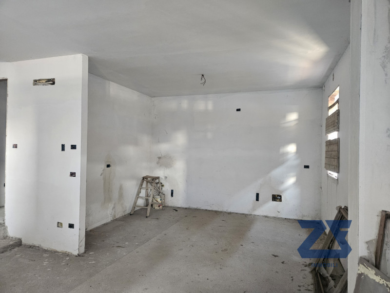 Sei stanco del giardino e desideri vivere in una posizione centrale? Questa è l'opportunità che s...