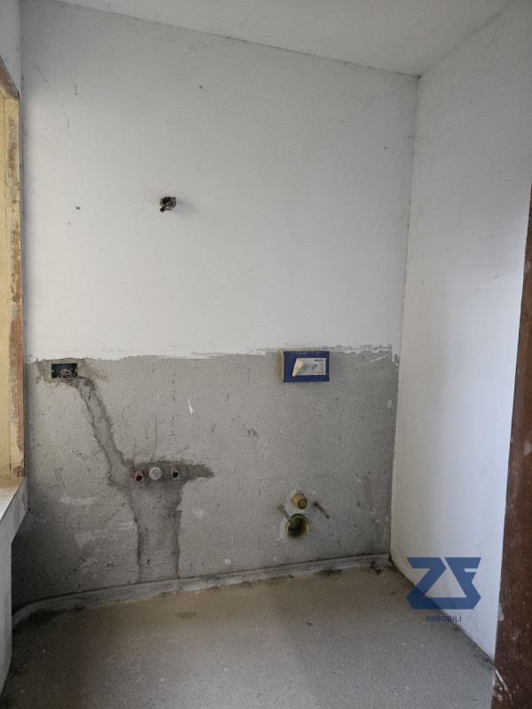 Sei stanco del giardino e desideri vivere in una posizione centrale? Questa è l'opportunità che s...