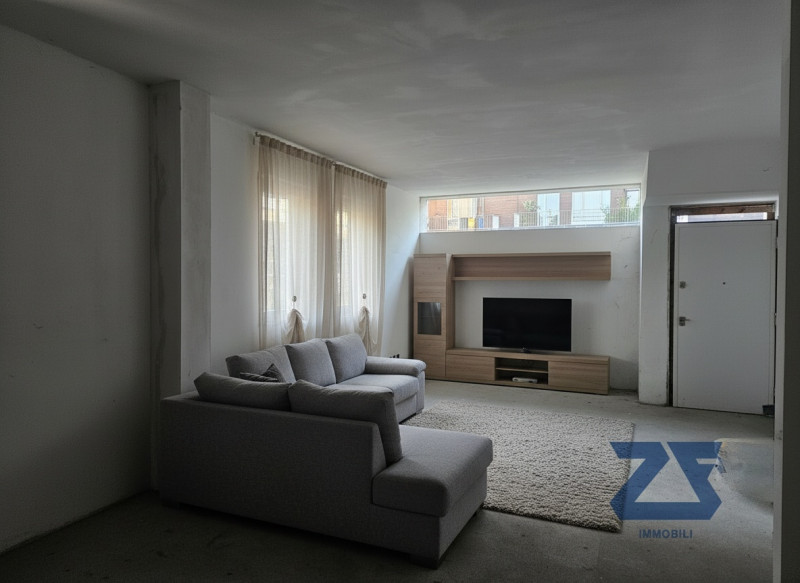 Sei stanco del giardino e desideri vivere in una posizione centrale? Questa è l'opportunità che s...