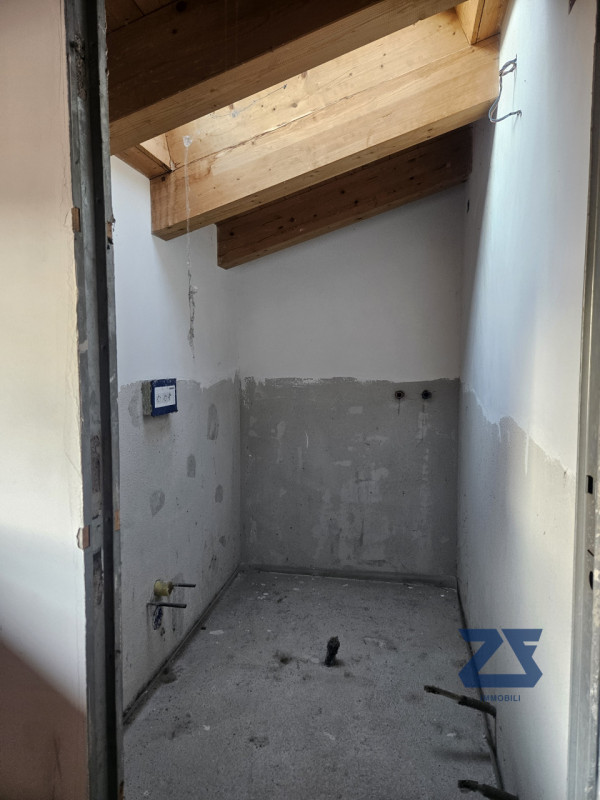 Sei stanco del giardino e desideri vivere in una posizione centrale? Questa è l'opportunità che s...