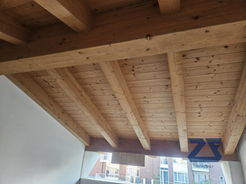 Sei stanco del giardino e desideri vivere in una posizione centrale? Questa è l'opportunità che s...