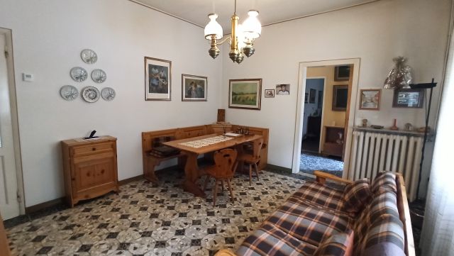 SAN GREGORIO - ARCELLA: In un contesto residenziale tranquillo e comodo ai servizi (linea del tra...