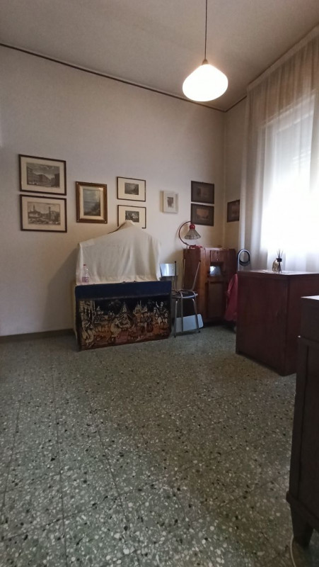 SAN GREGORIO - ARCELLA: In un contesto residenziale tranquillo e comodo ai servizi (linea del tra...