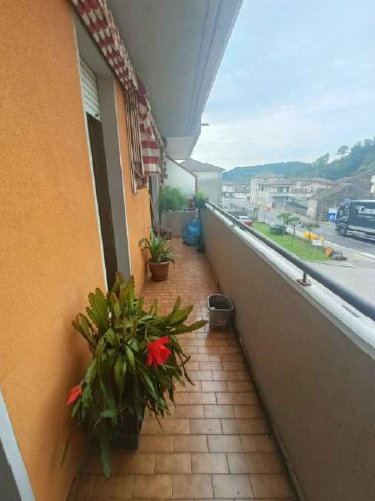 Rif. A.A.274-24

Vendita all'asta - appartamento al 1° piano con garage e cantina in data 27 genn...