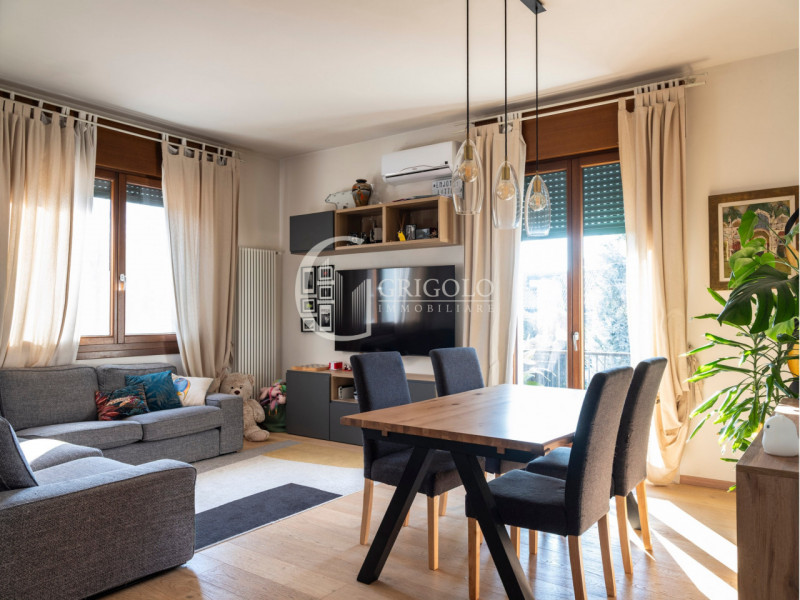 A pochi passi dalle Mura Nord, dove la città rallenta, sorge un appartamento che profuma di casa....