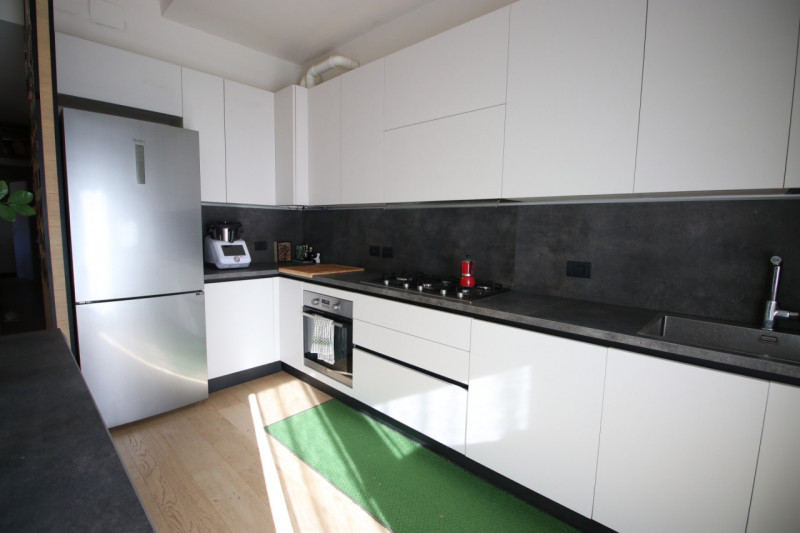 A pochi passi dalle Mura Nord, dove la città rallenta, sorge un appartamento che profuma di casa....