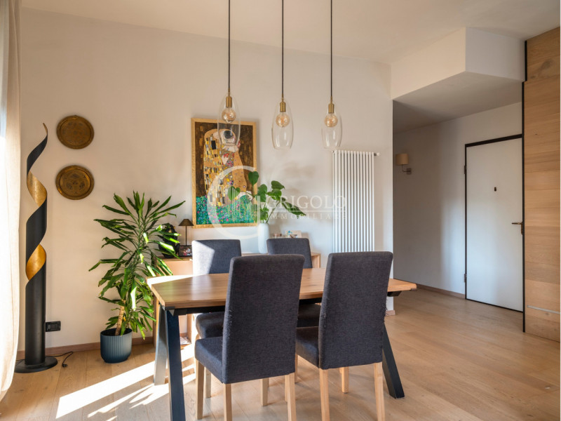 A pochi passi dalle Mura Nord, dove la città rallenta, sorge un appartamento che profuma di casa....