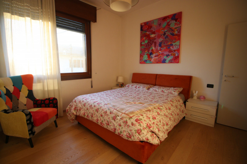 A pochi passi dalle Mura Nord, dove la città rallenta, sorge un appartamento che profuma di casa....