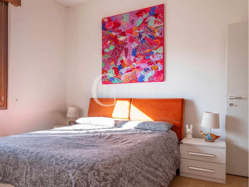 A pochi passi dalle Mura Nord, dove la città rallenta, sorge un appartamento che profuma di casa....