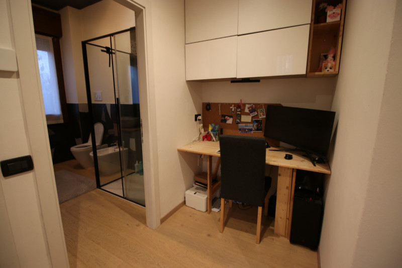 A pochi passi dalle Mura Nord, dove la città rallenta, sorge un appartamento che profuma di casa....