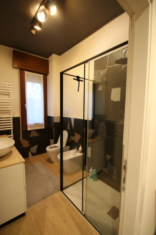 A pochi passi dalle Mura Nord, dove la città rallenta, sorge un appartamento che profuma di casa....