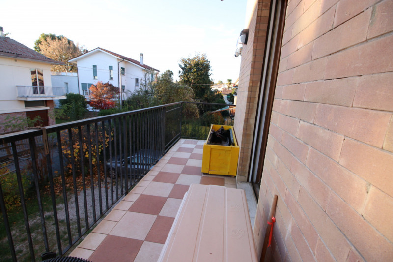 A pochi passi dalle Mura Nord, dove la città rallenta, sorge un appartamento che profuma di casa....