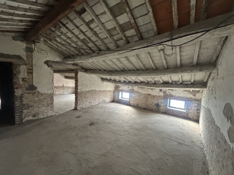 Nel cuore della campagna veneta, in un contesto di assoluta tranquillità ma a pochi minuti dai pr...