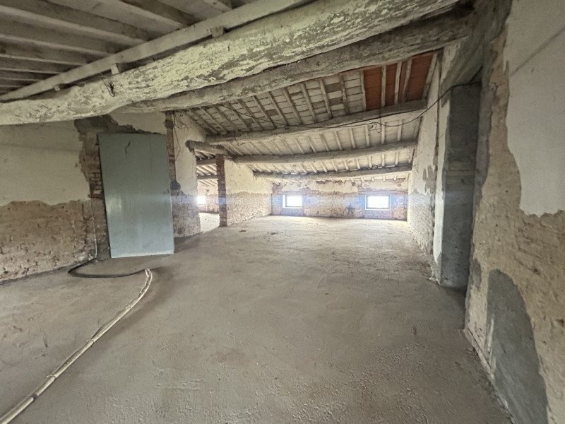 Nel cuore della campagna veneta, in un contesto di assoluta tranquillità ma a pochi minuti dai pr...