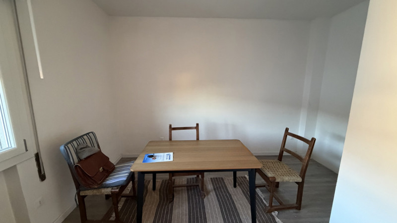 Scopri questo splendido appartamento quadrilocale situato nel cuore di Noventa Padovana, una zona...