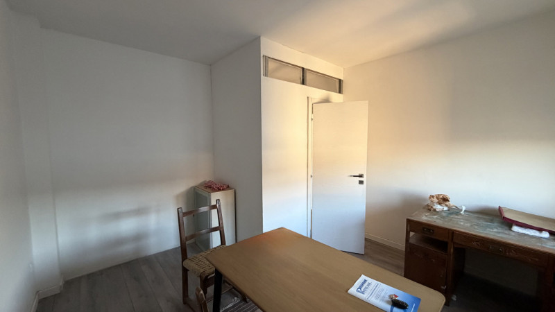 Scopri questo splendido appartamento quadrilocale situato nel cuore di Noventa Padovana, una zona...