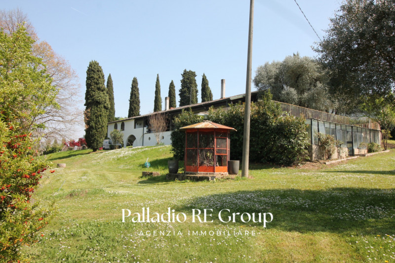 Villa unico piano - Piscina - Parco 5000 mq
Colline tra Vicenza e Arcugnano, villa singola dispos...