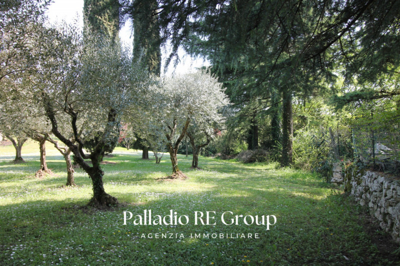 Villa unico piano - Piscina - Parco 5000 mq
Colline tra Vicenza e Arcugnano, villa singola dispos...