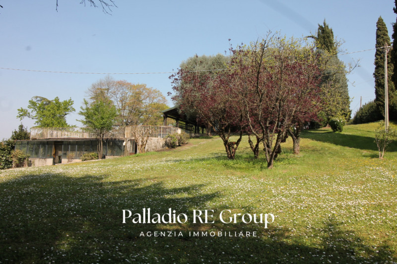 Villa unico piano - Piscina - Parco 5000 mq
Colline tra Vicenza e Arcugnano, villa singola dispos...