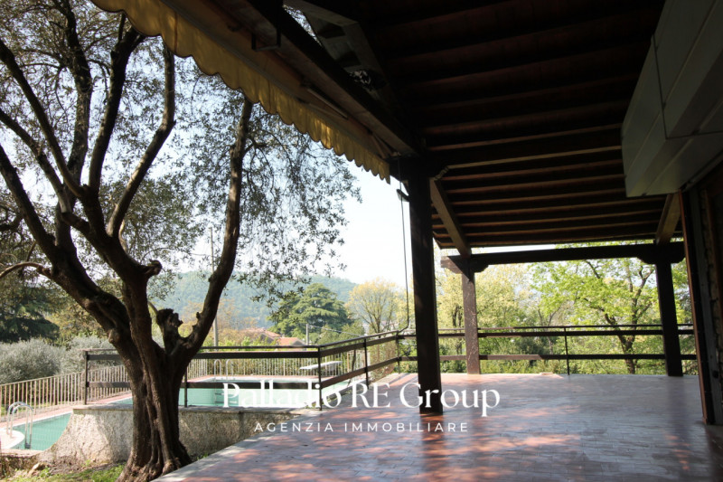 Villa unico piano - Piscina - Parco 5000 mq
Colline tra Vicenza e Arcugnano, villa singola dispos...