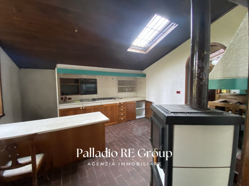 Villa unico piano - Piscina - Parco 5000 mq
Colline tra Vicenza e Arcugnano, villa singola dispos...