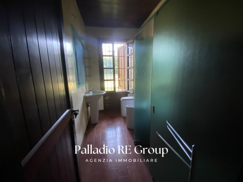 Villa unico piano - Piscina - Parco 5000 mq
Colline tra Vicenza e Arcugnano, villa singola dispos...