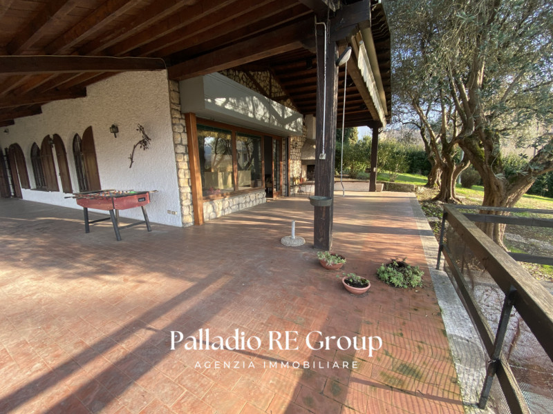 Villa unico piano - Piscina - Parco 5000 mq
Colline tra Vicenza e Arcugnano, villa singola dispos...