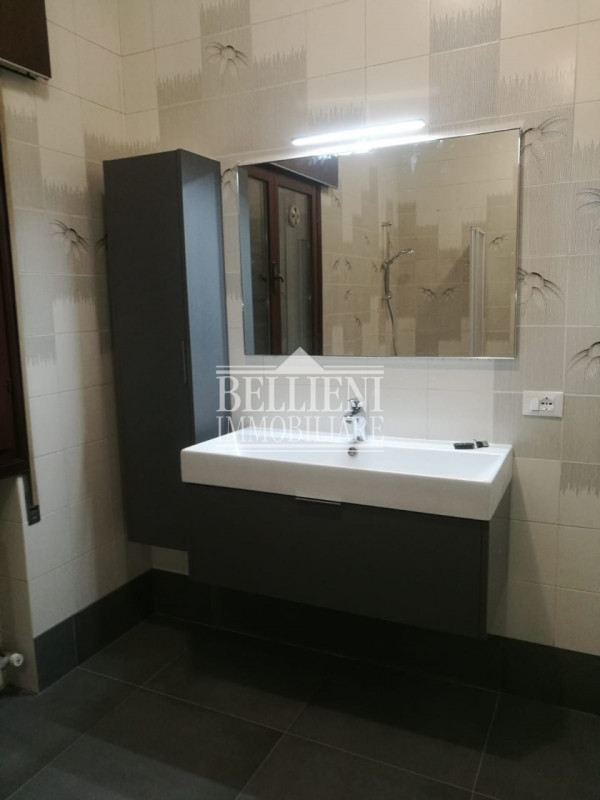 ARCUGNANO - Proponiamo in vendita un'elegante villa singola che offre una vista mozzafiato sulle ...