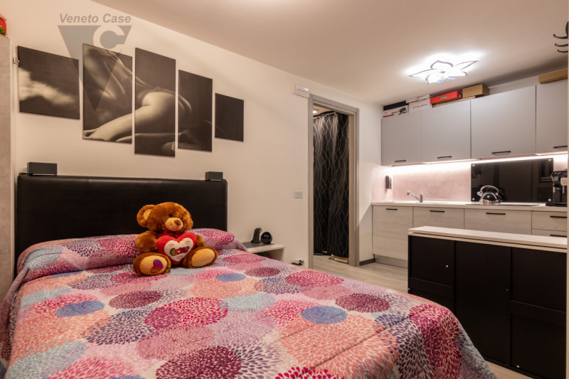 Nel cuore di Roncaglia, affacciati su splendido parco, a poca distanza dalla tangenziale ed alla ...