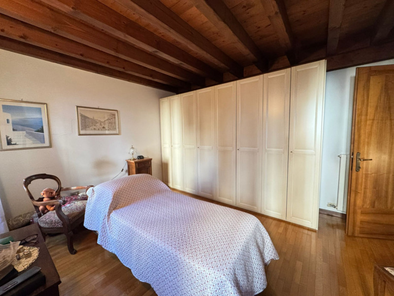 Nel primissimo fuori mura nord di Treviso, dove la tranquillità residenziale incontra la comodità...