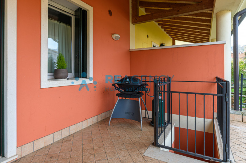 TRISSINO

Sei alla ricerca di una porzione a schiera d’angolo con giardino?
Prezzo € 220.000

Sei...