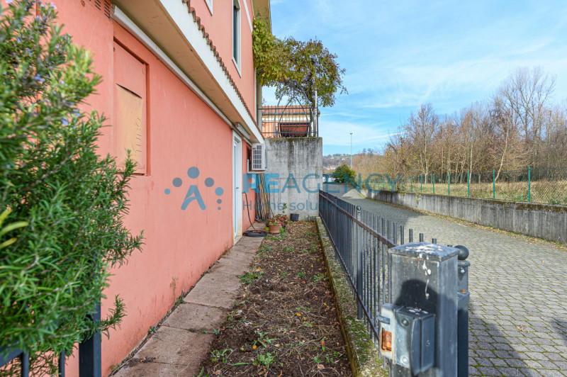 TRISSINO

Sei alla ricerca di una porzione a schiera d’angolo con giardino?
Prezzo € 220.000

Sei...