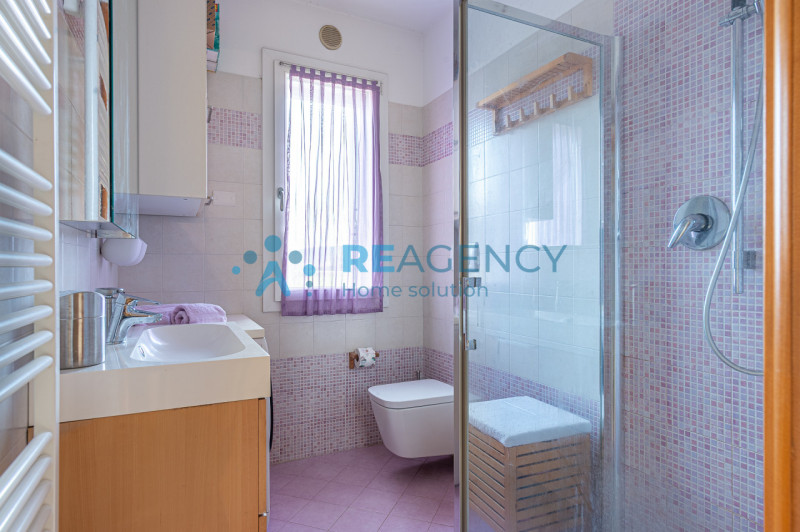 TRISSINO

Sei alla ricerca di una porzione a schiera d’angolo con giardino?
Prezzo € 220.000

Sei...