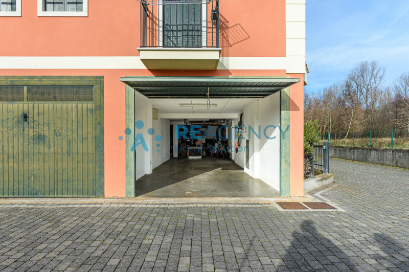 TRISSINO

Sei alla ricerca di una porzione a schiera d’angolo con giardino?
Prezzo € 220.000

Sei...