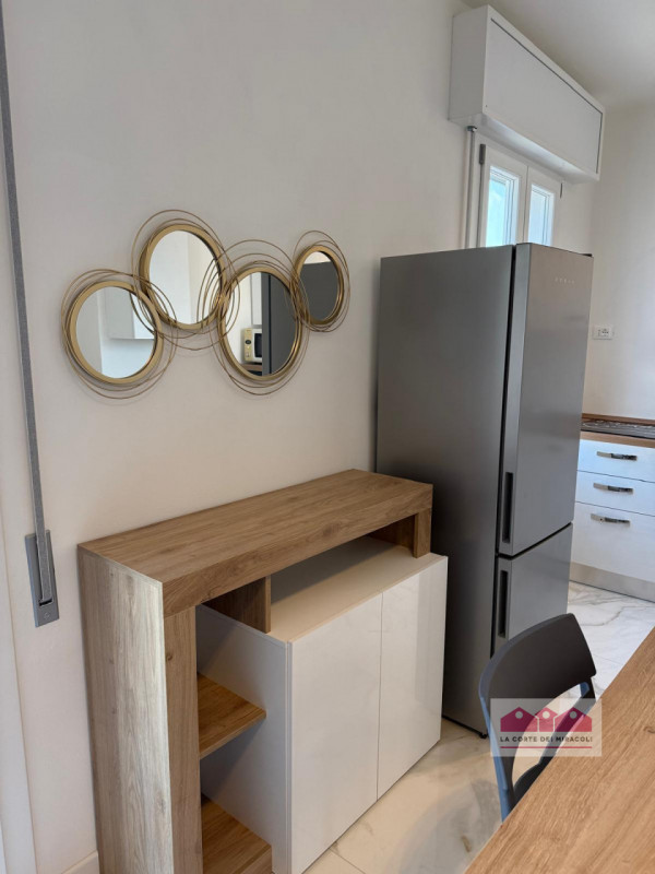 VICENZA SANT'ANDREA: SPLENDIDO BICAMERE COMPLETAMENTE RISTRUTTURATO ED ARREDADO A DUE PASSI DAL C...