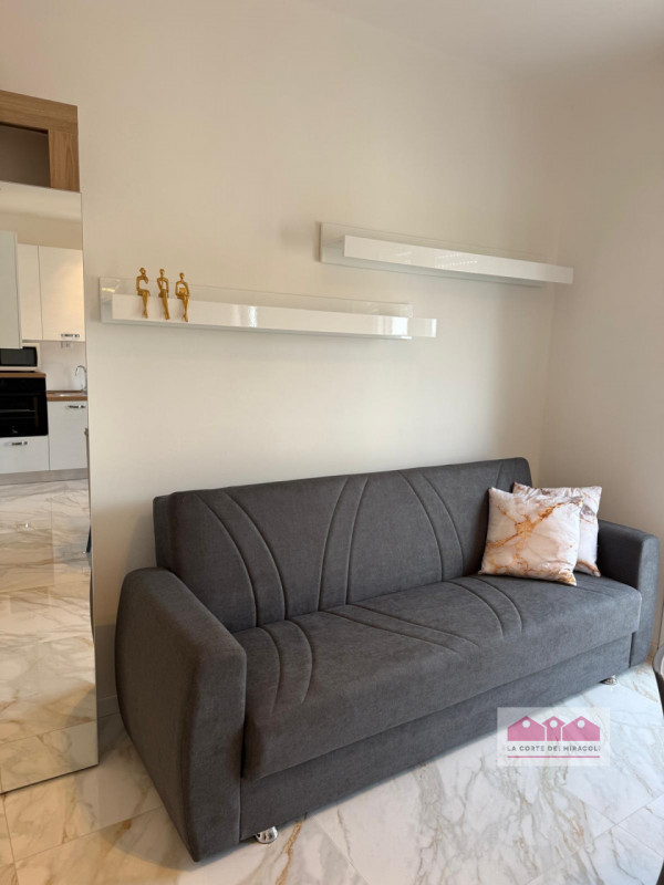 VICENZA SANT'ANDREA: SPLENDIDO BICAMERE COMPLETAMENTE RISTRUTTURATO ED ARREDADO A DUE PASSI DAL C...