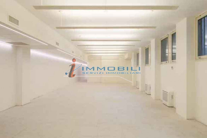 Ufficio in Affitto