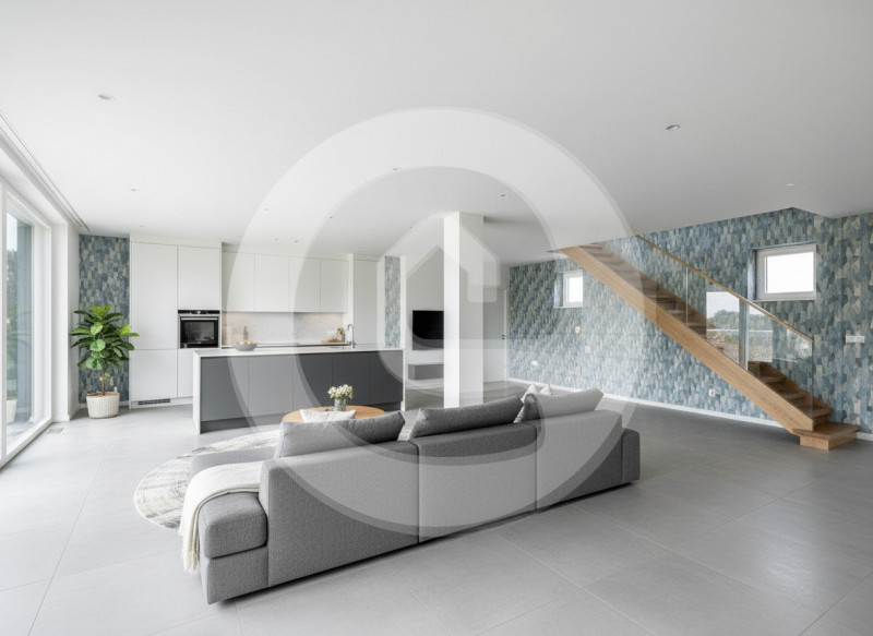 Scopri questa straordinaria opportunità di acquistare una porzione di villa bifamiliare situata n...