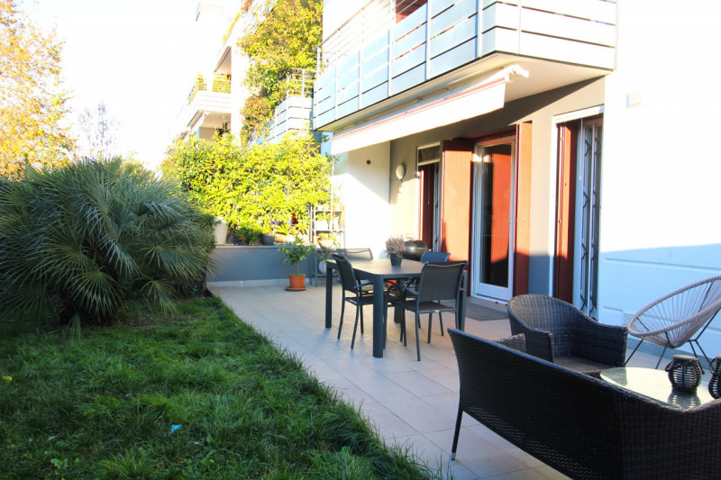 SACRA FAMIGLIA: Alle porte del centro storico di Padova, in zona Sacra Famiglia quartiere San Giu...