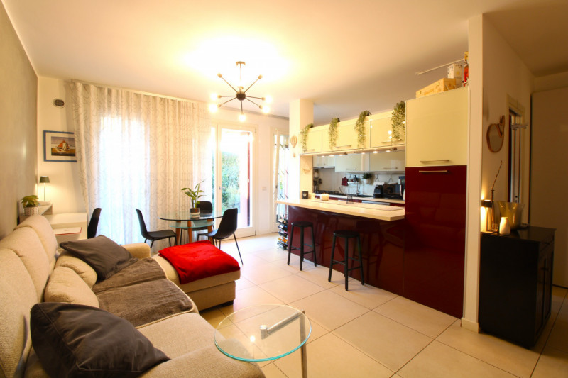 SACRA FAMIGLIA: Alle porte del centro storico di Padova, in zona Sacra Famiglia quartiere San Giu...