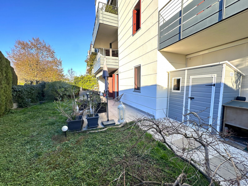 SACRA FAMIGLIA: Alle porte del centro storico di Padova, in zona Sacra Famiglia quartiere San Giu...