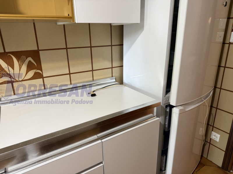 AFFITTO SAN BELLINO APPARTAMENTO AMPIO CON 4 CAMERE

APPARTAMENTO IN LOCAZIONE ZONA ARCELLA SAN B...