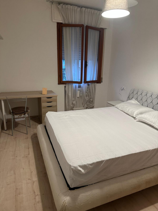 AFFITTO SAN BELLINO APPARTAMENTO AMPIO CON 4 CAMERE

APPARTAMENTO IN LOCAZIONE ZONA ARCELLA SAN B...