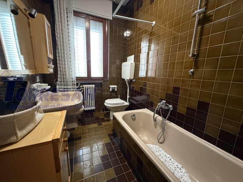 AFFITTO SAN BELLINO APPARTAMENTO AMPIO CON 4 CAMERE

APPARTAMENTO IN LOCAZIONE ZONA ARCELLA SAN B...