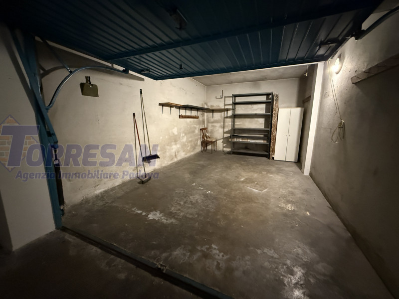 AFFITTO SAN BELLINO APPARTAMENTO AMPIO CON 4 CAMERE

APPARTAMENTO IN LOCAZIONE ZONA ARCELLA SAN B...