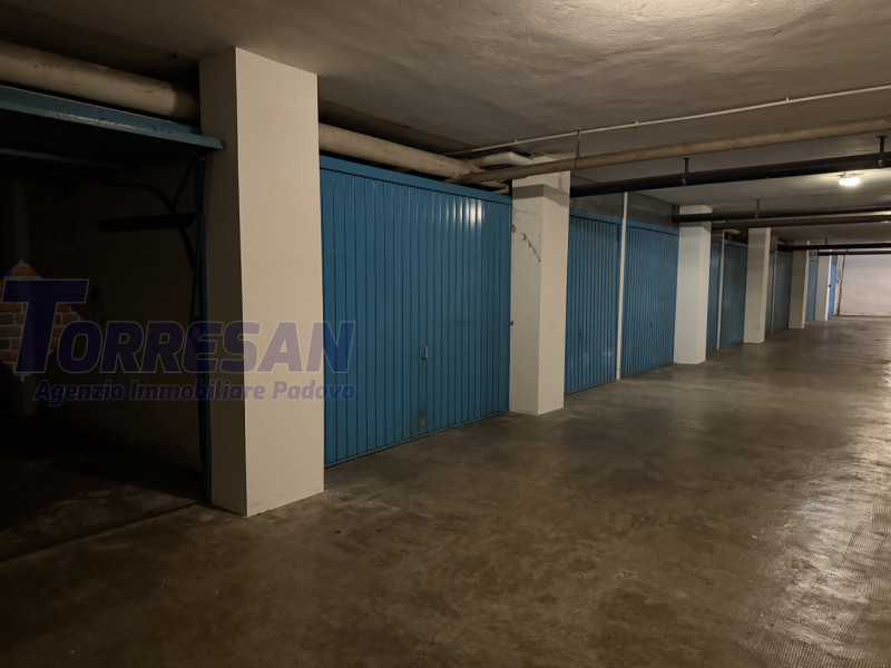 AFFITTO SAN BELLINO APPARTAMENTO AMPIO CON 4 CAMERE

APPARTAMENTO IN LOCAZIONE ZONA ARCELLA SAN B...