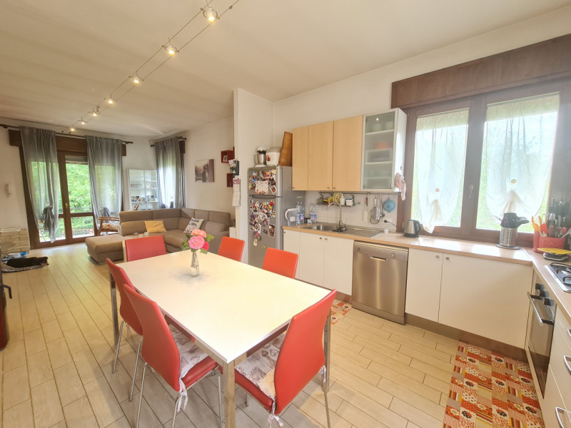 A Luvigliano, una delle zone più suggestive e ricercate dei Colli Euganei, proponiamo in vendita ...