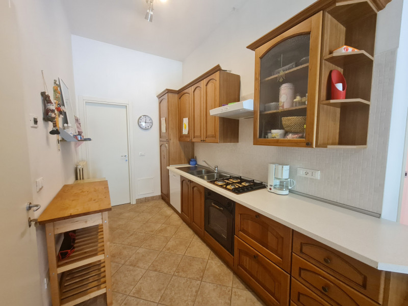 A Luvigliano, una delle zone più suggestive e ricercate dei Colli Euganei, proponiamo in vendita ...