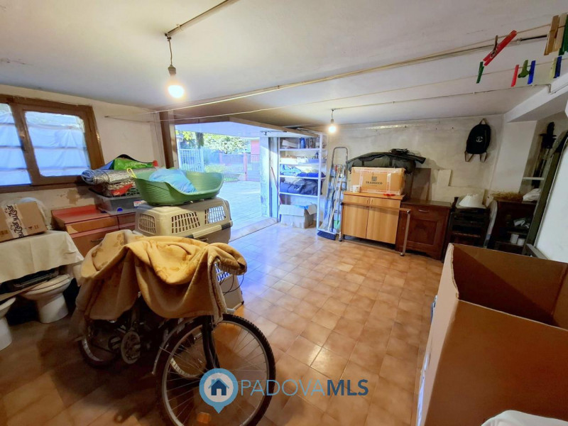 Immobile in esclusiva al Gruppo Padova MLS
PORZIONE DI BIFAMILIARE – MADONNA PELLEGRINA – ULTIMO ...